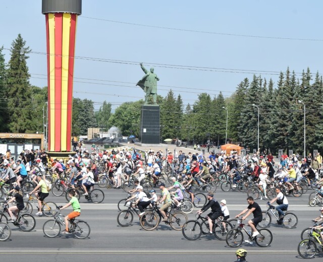 В Уфе более 25 тыс. человек приняли участие в заезде в «День 1000 велосипедистов»