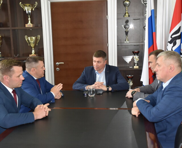 Глава регионального минспорта Сергей Ахапов: «Самбо успешно развивается на территории Новосибирской области»
