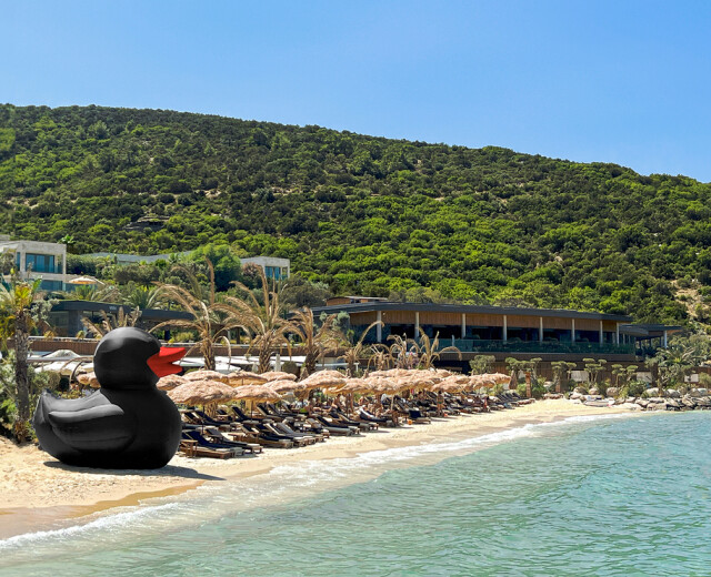 «А-Клуб» в партнерстве с Pinsky Beach Lounge & Restaurant открыл пляж в Бодруме