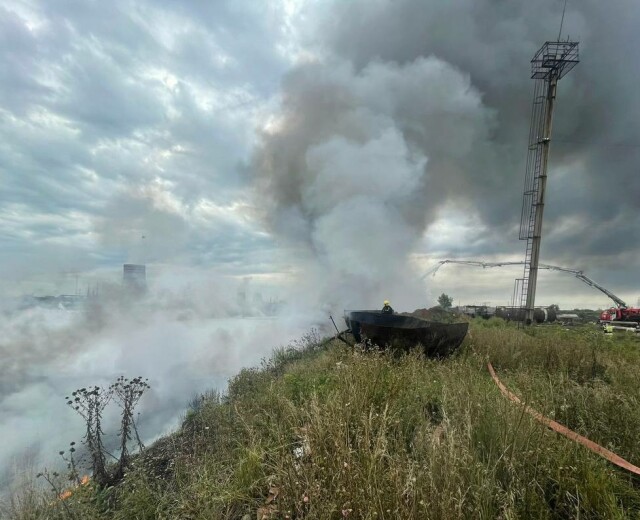 В Башкортостане произошел пожар на заводе по производству битума