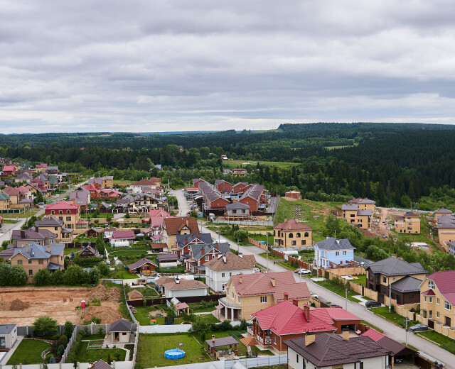Частные дома в Петербурге стали самыми дорогими в России после обрушения цен на недвижимость в Сочи