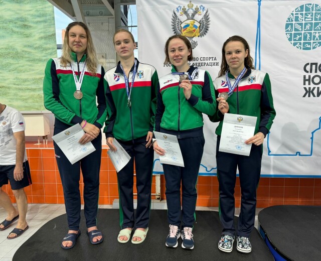 Новосибирские пловцы взяли 16 медалей на чемпионате России по подводному спорту