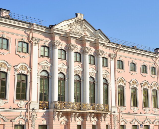 Фасады Строгановского дворца отреставрируют за 360 миллионов рублей