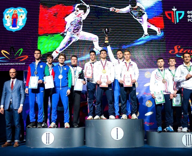 Новосибирские фехтовальщики завоевали командное серебро на международных соревнованиях