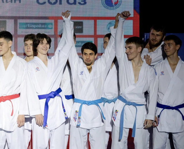 Новосибирские каратисты завоеали шесть медалей на чемпионате страны