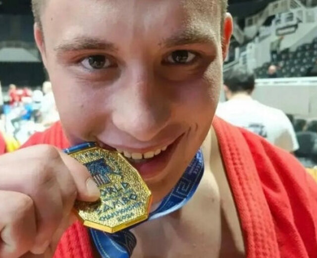 Золото из Греции: новосибирский спортсмен победил на первенстве мира по самбо
