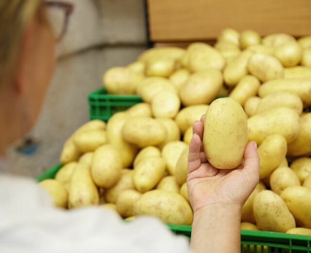 Яйца, гречка, картофель: какие продукты подорожали и подешевели сильнее всего в Башкортостане за не…