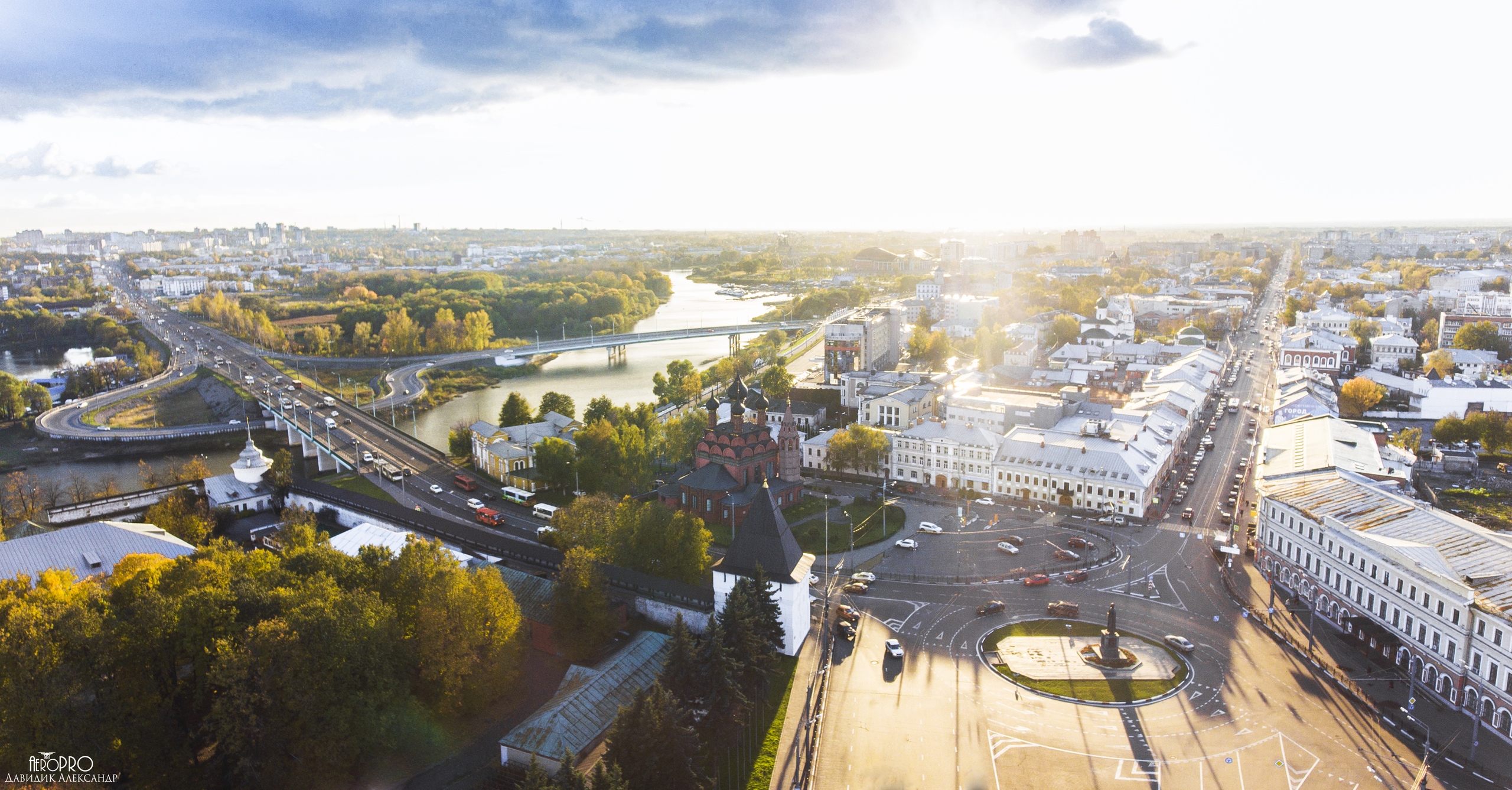 Ярославль центр города. Ярославль. Ярославль панорама центра. Старый центр Ярославля. Город Ярославль фото города 2020.